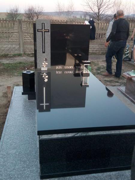 nagrobek-33